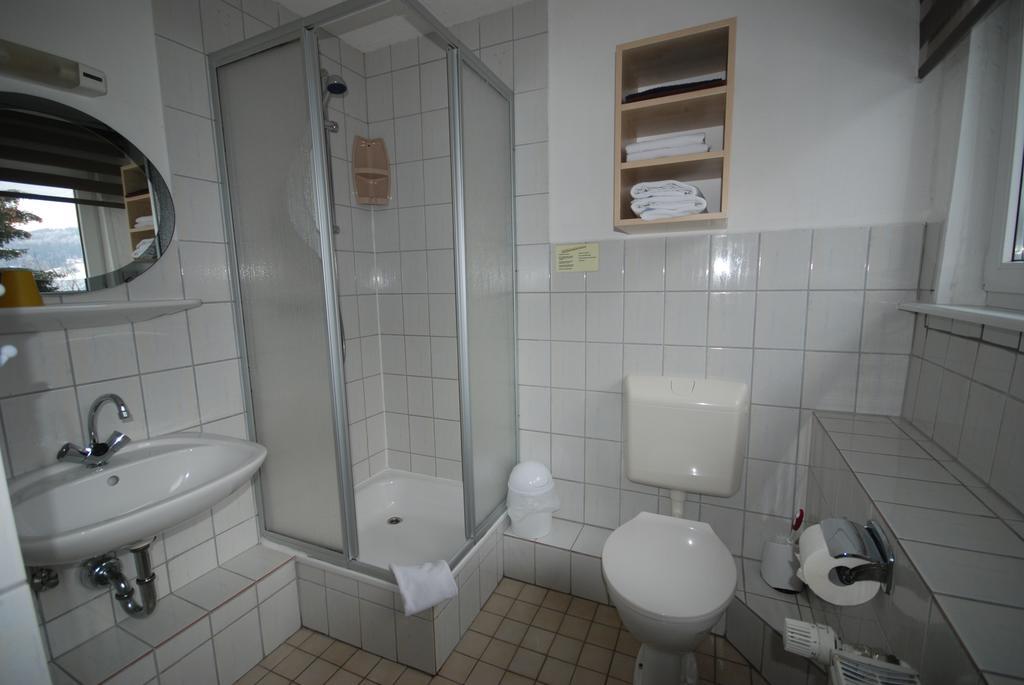 Pension Haus Am Hirschsprung Виллинген Экстерьер фото